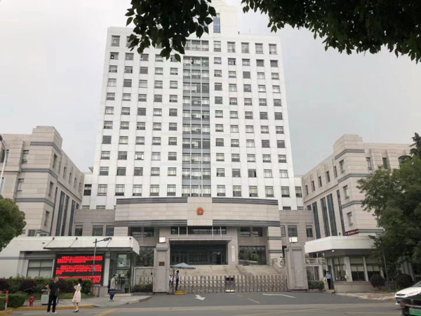 搶劫價值兩萬左右的手表會判幾年？深圳高級刑事律師來回答