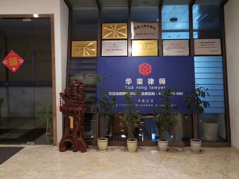 深圳行政訴訟律師教你區(qū)分賠償金和經(jīng)濟(jì)補(bǔ)償金
