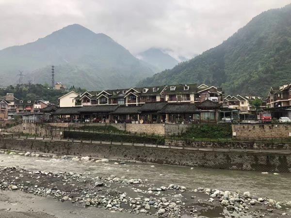 光明新區(qū)律師說法：贈與公證與繼承公證哪個效力更強？