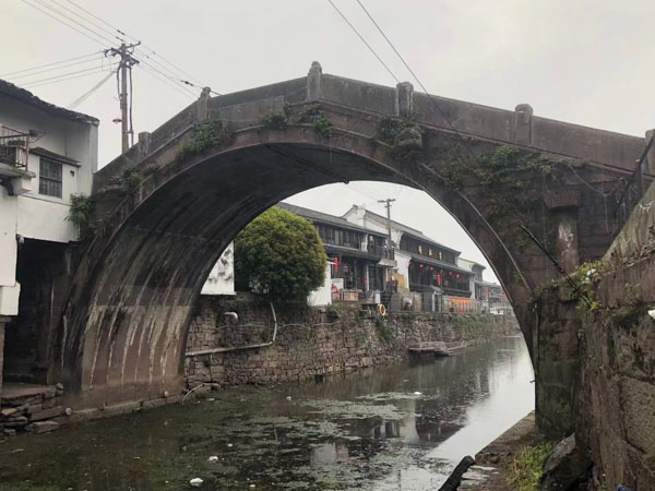 寶安區(qū)婚姻律師講解起訴離婚要花多少錢？由誰(shuí)來(lái)出？